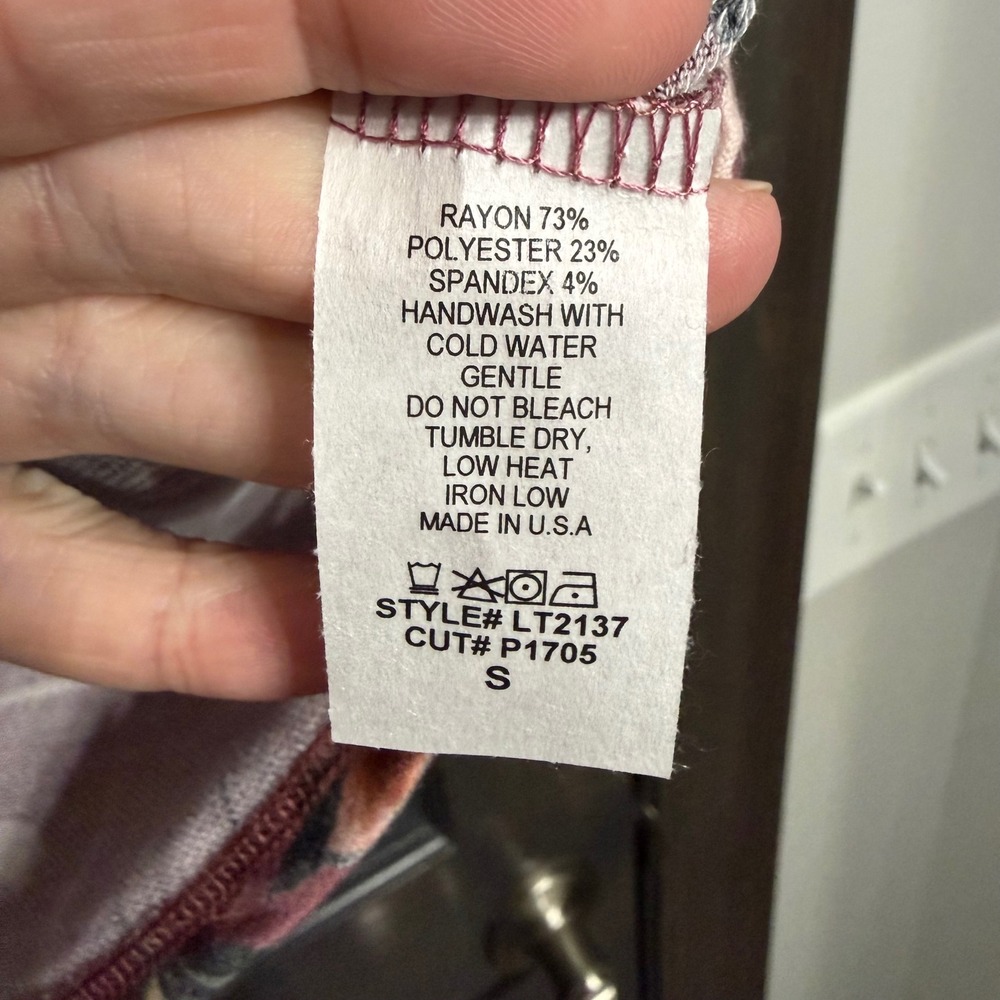 Hailey & Co NWOT Womens Burgundy Floral Striped Raglan Long Sleeve Tunic Top Sm - Picture 3 of 7